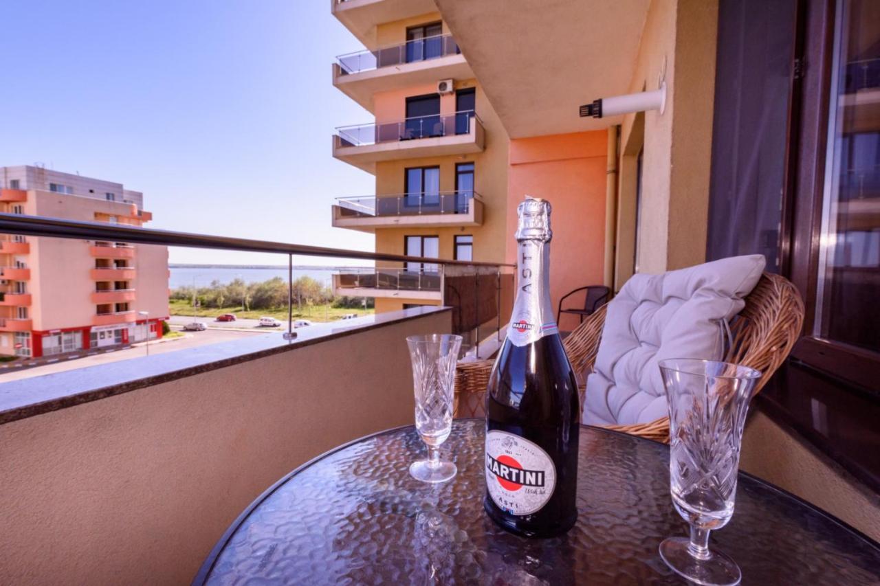 Theo Summerland Seaview Mamaia Luaran gambar