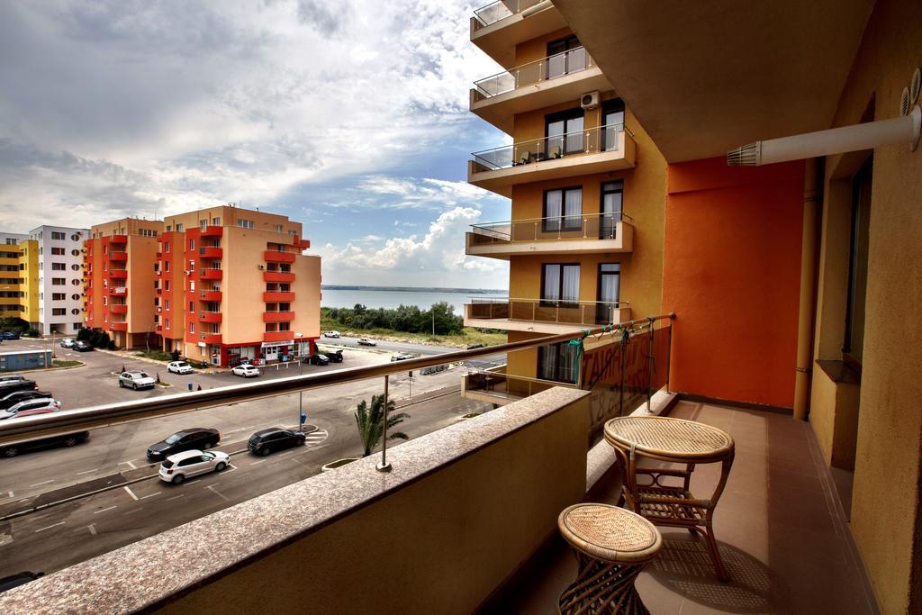 Theo Summerland Seaview Mamaia Luaran gambar